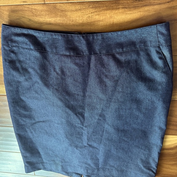 Merona Stretch Blue Pencil Skirt size 8 - Picture 2 of 4